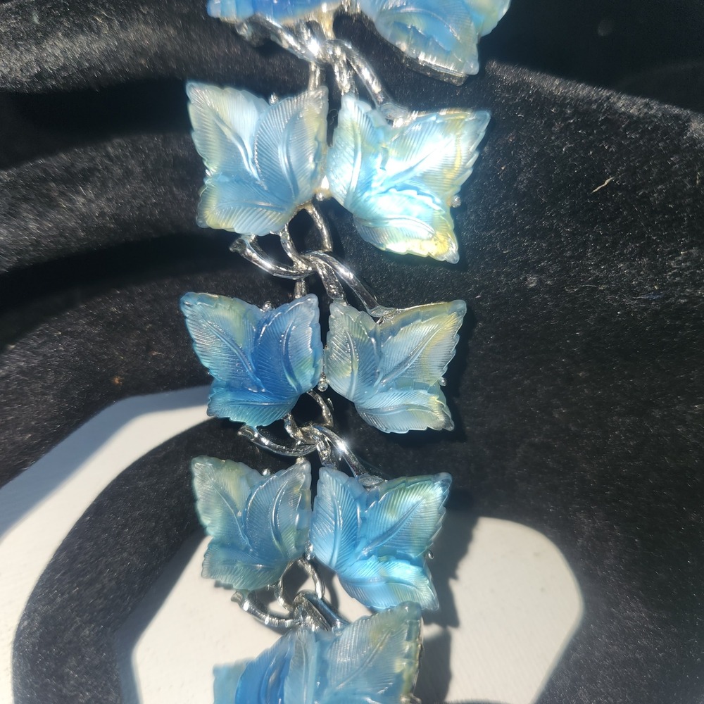 Vintage Carved Frosted Blue thermostat‎ Link Bracelet Silver Tone Botanical